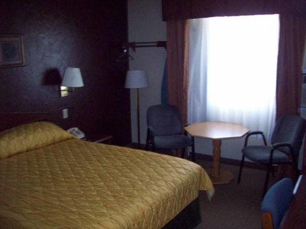 Lyons Inn Kültér fotó